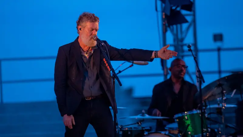 Glen Hansard al Vittoriale nel 2024 - Foto New Reporter Marazzani © www.giornaledibrescia.it