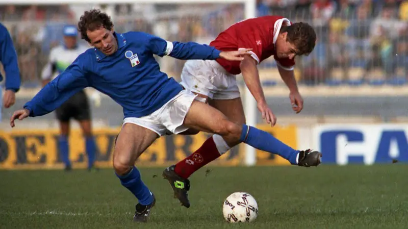 Baresi con la maglia della Nazionale maschile di calcio - Foto Ansa © www.giornaledibrescia.it