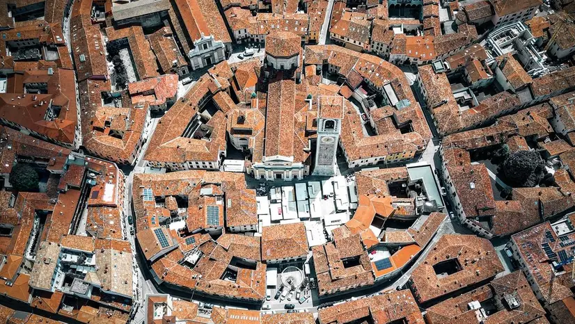 Clima acceso a Chiari su diverse questioni
