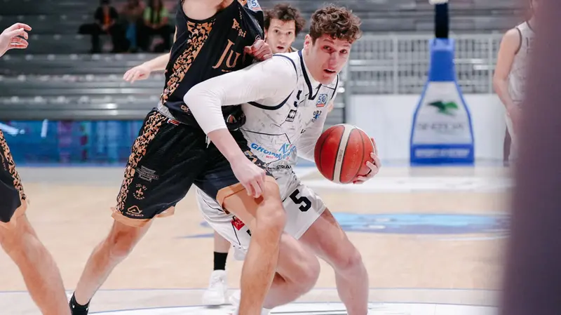 Alessandro Bertini con la maglia di Orzinuovi, in A2 - © zanotti©newreporter