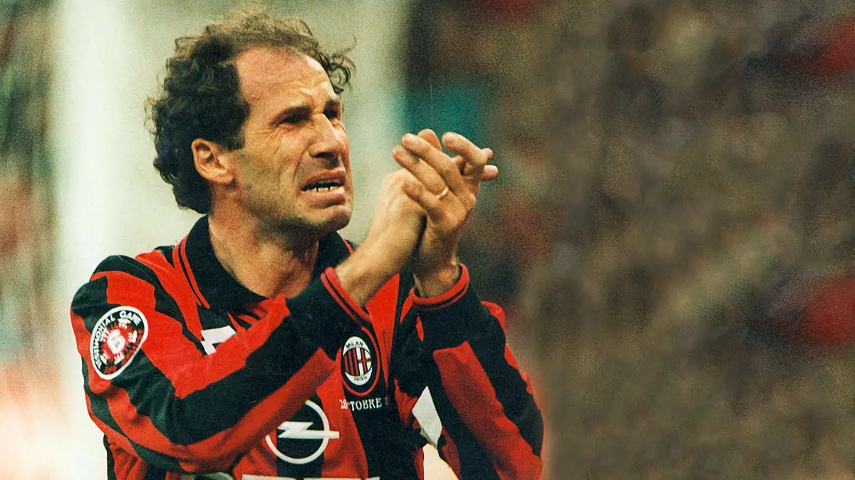 Baresi durante la gara d'addio dell'ottobre 1997 © www.giornaledibrescia.it