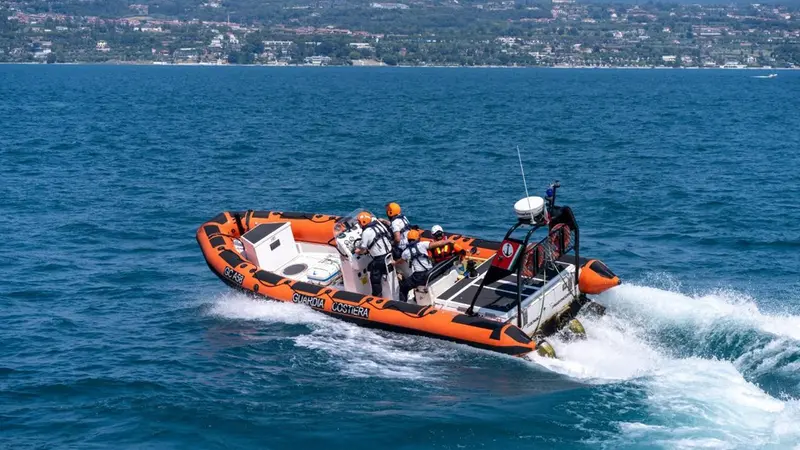 I controlli della Guardia Costiera sul lago di Garda © www.giornaledibrescia.it