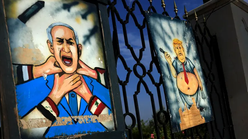 Caricature del presidente statunitense Donald Trump e il primo ministro israeliano Benjamin Netanyahu a Sana'a, nello Yemen - Foto Ansa © www.giornaledibrescia.it
