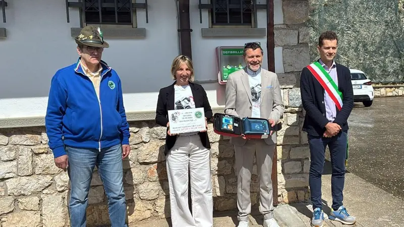 L'associazione ha donato 35 defibrillatori a diverse realtà bresciane - © www.giornaledibrescia.it