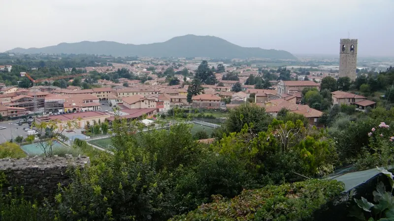 Una veduta di Adro
