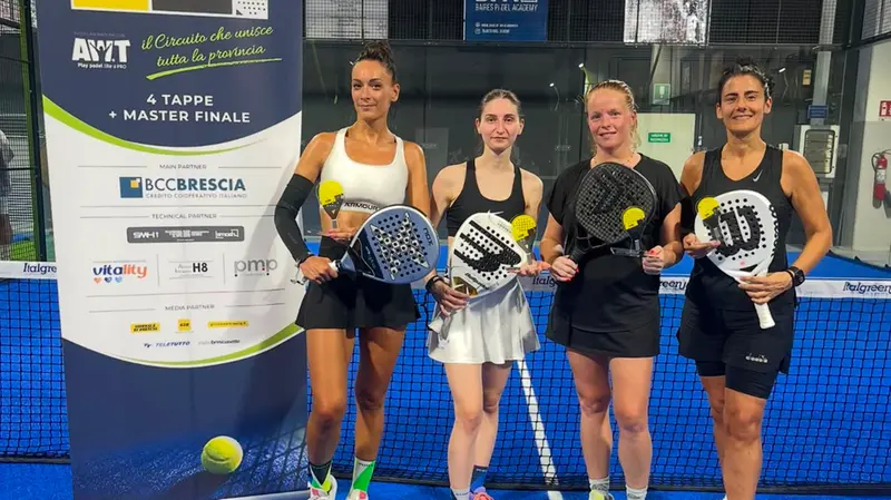 Premiazioni al Padel Fun di Nuvolera - © www.giornaledibrescia.it