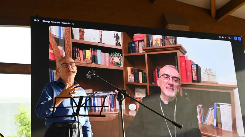 L'incontro a Chiari con Pizzaballa e Cazzullo