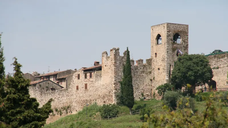 Il castello di Padenghe - © www.giornaledibrescia.it