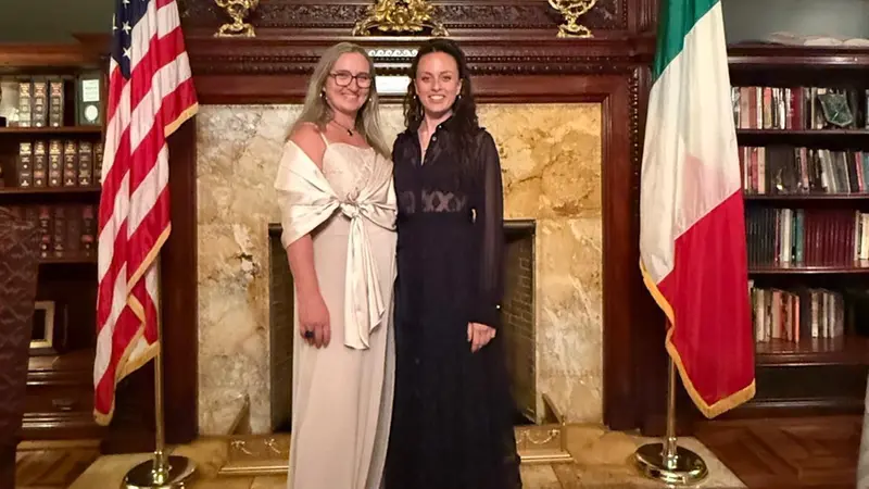 Claudia Nodari e la soprano Alessia Pintossi, pure in Usa © www.giornaledibrescia.it