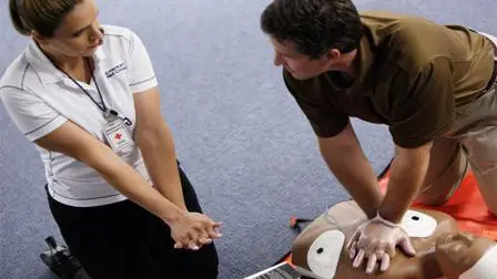 Una lezione per la pratica del massaggio cardiaco