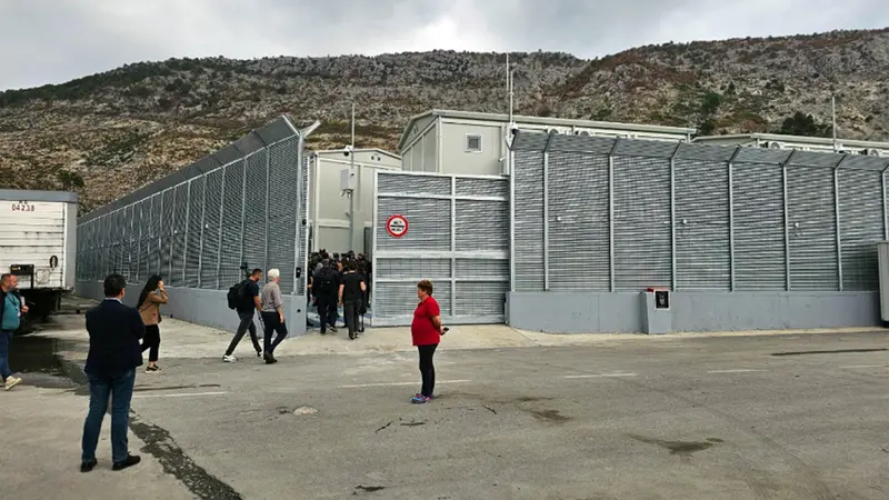 Un centro per il rimpatrio dei migranti in Albania