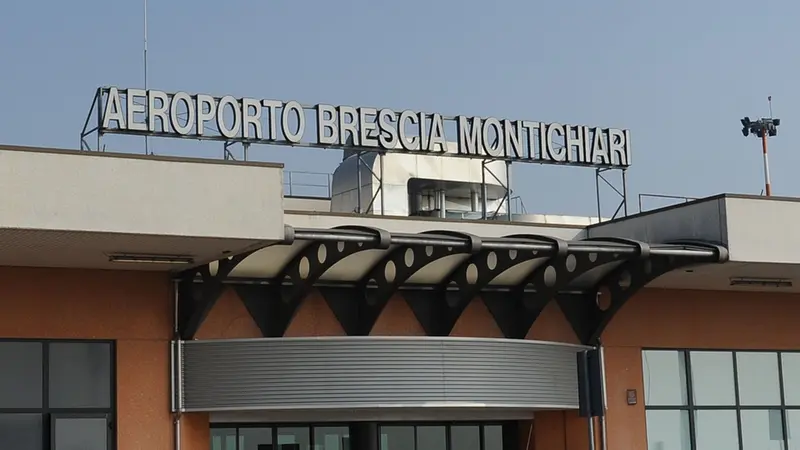 L'esterno dell'aeroporto di Montichiari - Foto © www.giornaledibrescia.it