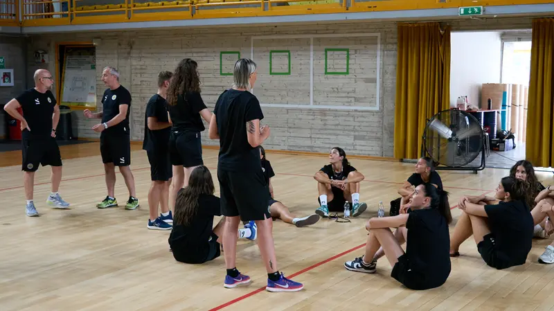 Raduno al PalaGeorge per le ragazze della Valsabbina Millenium Brescia - foto Perteghella@Newreporter
