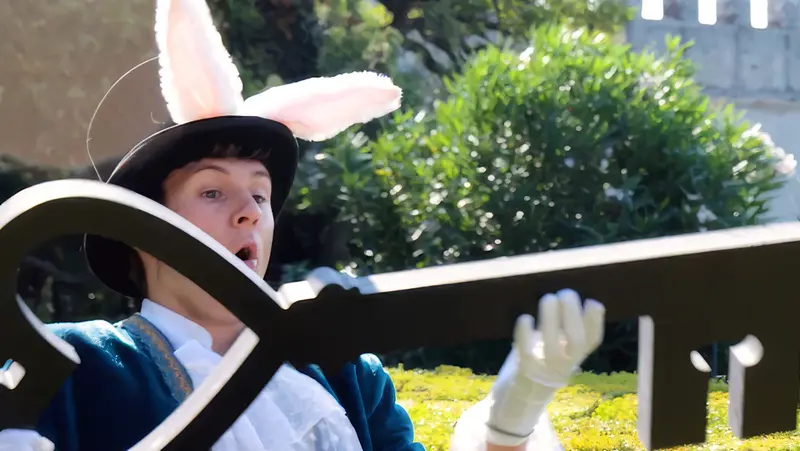 Attraverso, evento sul Garda dedicato ad Alice nel Paese delle Meraviglie