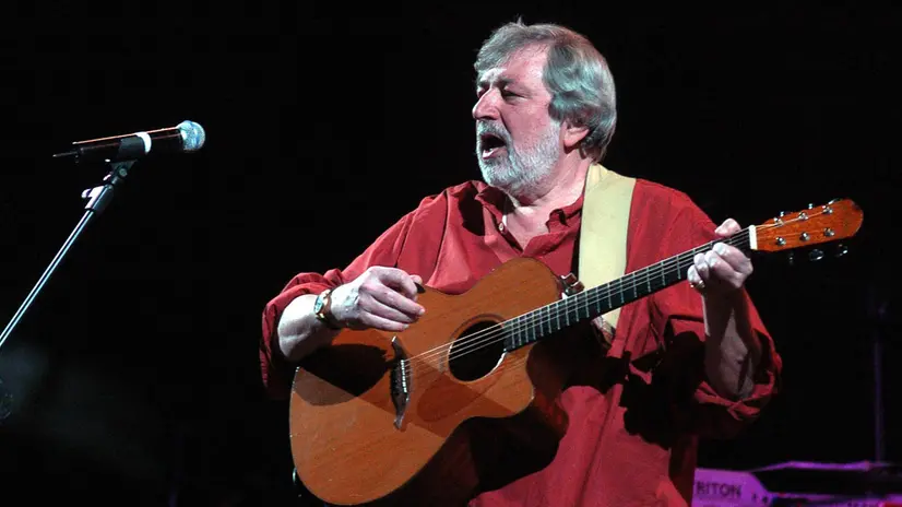 Il concerto di Francesco Guccini al PalaSanfilippo nel 2007