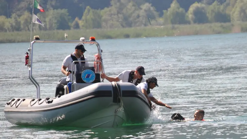 Guardia Costiera durante un intervento sul Garda