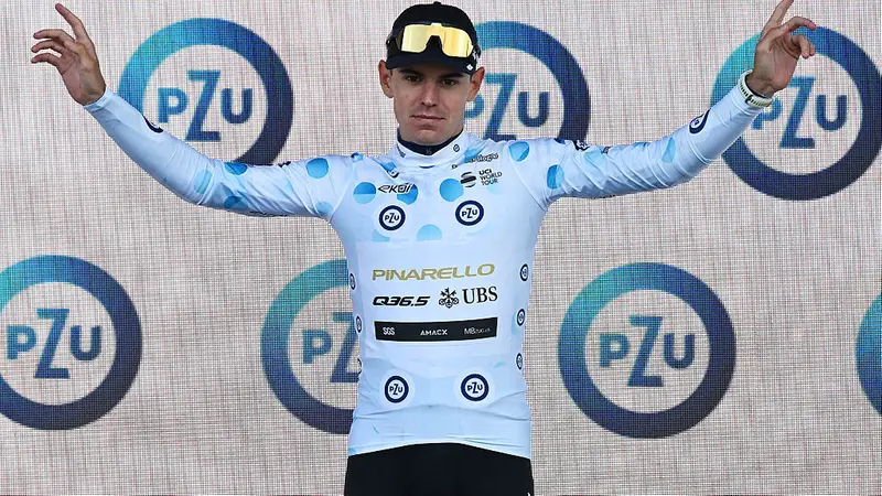 Walter Calzoni con la maglia a pois blu di leader degli scalatori al Giro di Polonia - Foto Getty/Pinarello