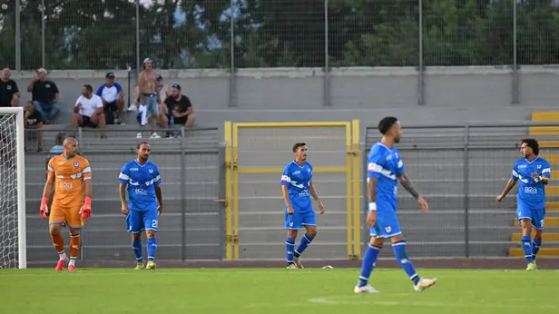 Sport   Calcio Arezzo  Coppa Italia Arezzo  Union Brescia      Nella Foto     delusione union Brescia per gol Alessandro Arena (Arezzo)  09-08-2026 Agenzia NewReporter Pasotti