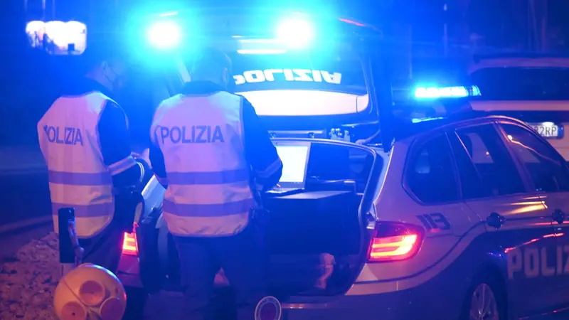 Una pattuglia della Polizia stradale (simbolica) - Foto © www.giornaledibrescia.it