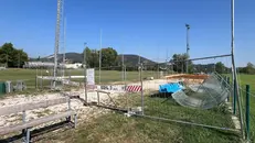 Nuovi seggiolini colorati e nuove distanze per le panchine