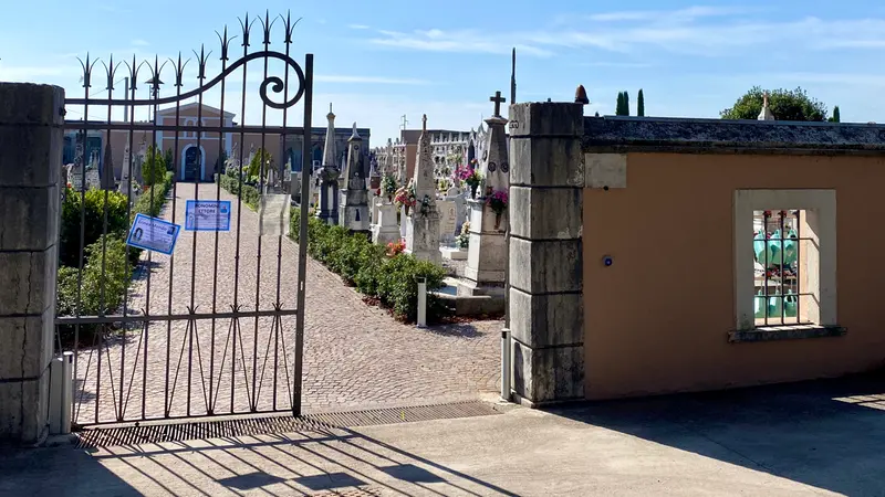 L’ingresso del cimitero di Calcinatello © www.giornaledibrescia.it