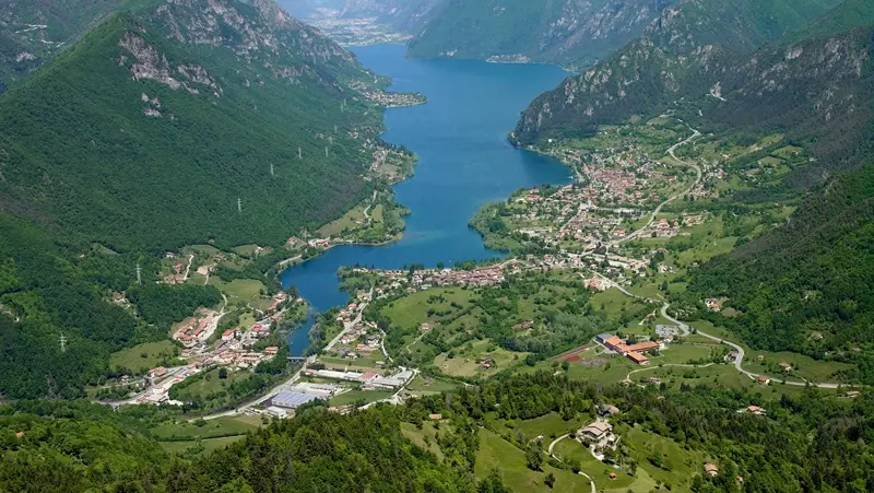 Una veduta di Idro e Crone - © www.giornaledibrescia.it