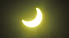 cronaca  redazione cronaca.eclissi di sole,nella foto l'eclissi in corso.04-01-2011pierre putelli new eden group-