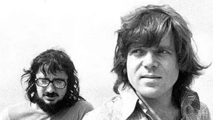 Un giovane Beppe Carletti con Augusto Daolio in una vecchia foto