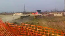 L'area dove si sta costruendo il bitumificio a Lodetto