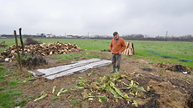 Pierino Antonioli è uno degli agricoltori che hanno perso tutto - © www.giornaledibrescia.it