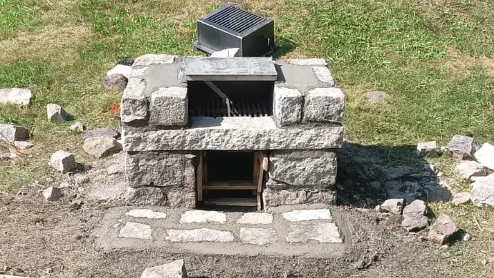 Manutenzioni: dalle fontane ai barbecue, dai bagni ai tavoli © www.giornaledibrescia.it