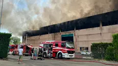 Il 12 luglio scorso le fiamme hanno devastato lo stabilimento © www.giornaledibrescia.it