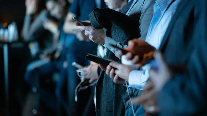 La legge avrebbe vietato l'uso dei social agli under 15