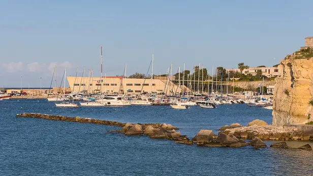 L'uomo ha avuto un malore mentre si trovava in spiaggia a Otranto