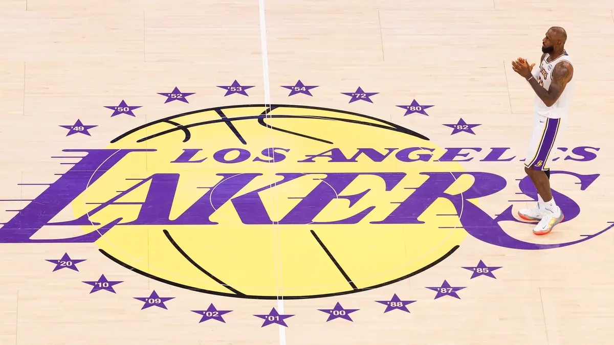 I Los Angeles Lakers non sono solo una squadra di basket: è un brand planetario - Foto Ansa © www.giornaledibrescia.it