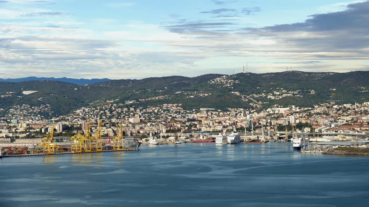 Il porto di Trieste, che in Italia primeggia con Genova