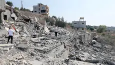 Le macerie dopo un attacco aereo israeliano nel sud del Libano - Foto Ansa © www.giornaledibrescia.it