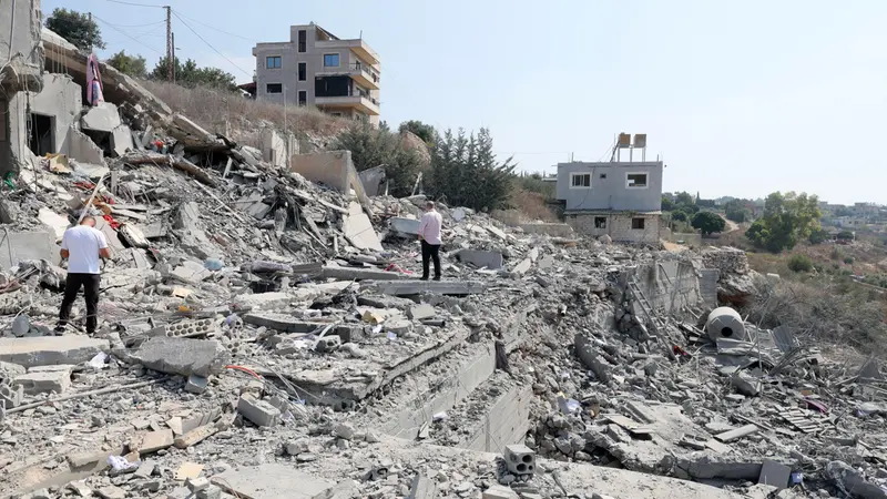 Le macerie dopo un attacco aereo israeliano nel sud del Libano - Foto Ansa © www.giornaledibrescia.it