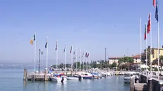 Il porto di Sirmione (foto d'archivio)