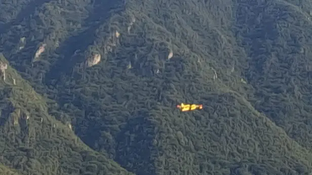 L'incendio boschivo nel territorio di Anfo è stato spento