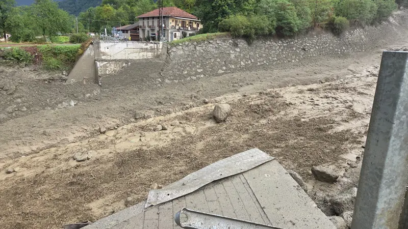 Il ponte crollato a Rino di Sonico