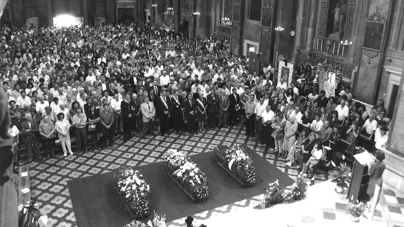 I funerali di Giuseppe Bignotti, Dario Cattina e Franco Sentimenti nella parrocchiale di Ghedi - © www.giornaledibrescia.it