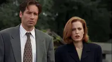 David Duchovny e Gillian Anderson nei panni di Fox Mulder e Dana Scully