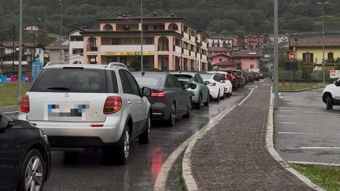 Gli automobilisti devo percorrere strade alternative