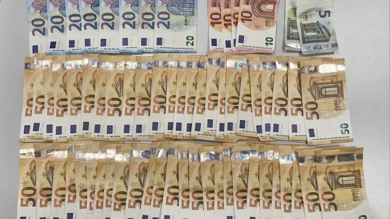 I circa 3mila euro trovati al ragazzino in via Lamarmora