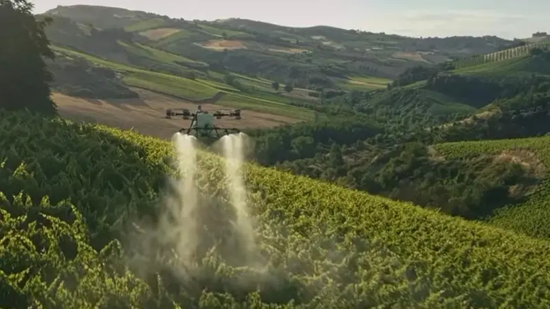 Un drone di Kiwi Drone usato in agricoltura - Foto Kiwi Drone