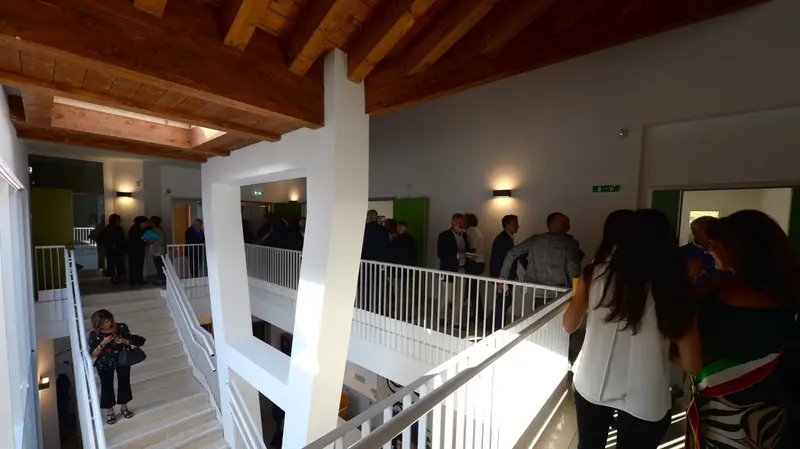Visita alla scuola Murri di Gualdo durante l'inaugurazione - Foto Gabriele Strada/Neg © www.giornaledibrescia.it