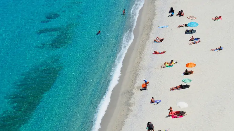 Bagnanti al mare
