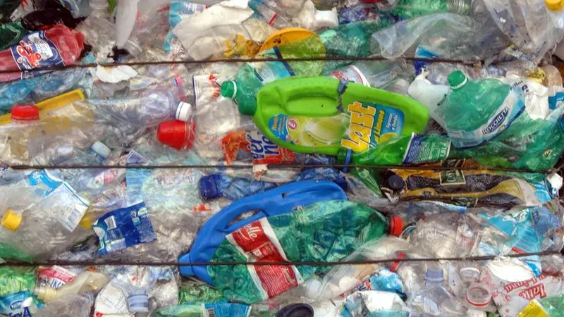 Per la plastica in arrivo i bidoncini