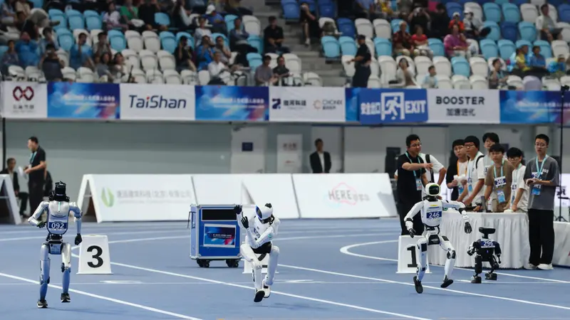 Una delle gare di atletica al World Humanoid Robot Games - Foto Ansa © www.giornaledibrescia.it